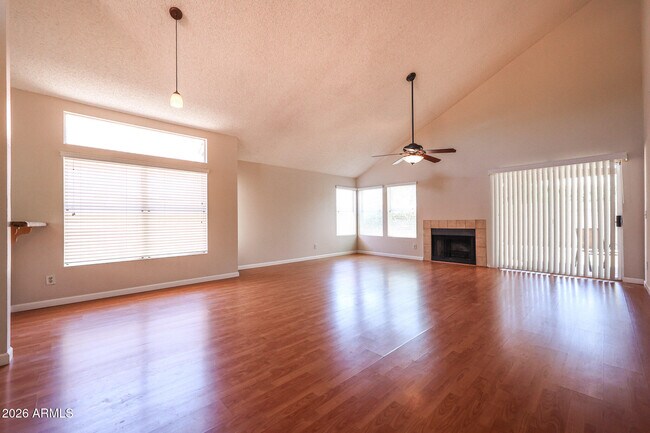 Building Photo - 3305 E Wildwood Dr