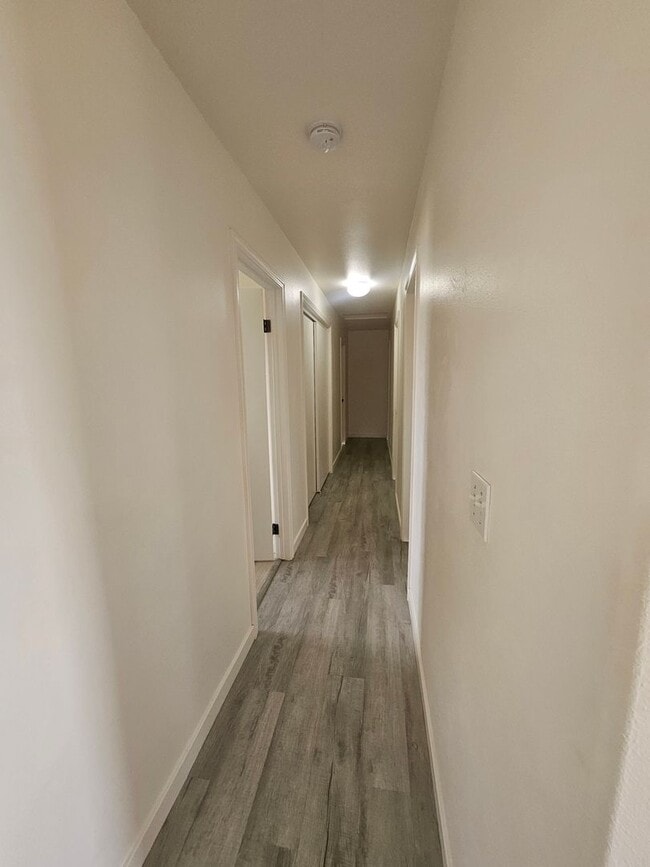 Building Photo - Beautiful and Large Country Home in Kamuela