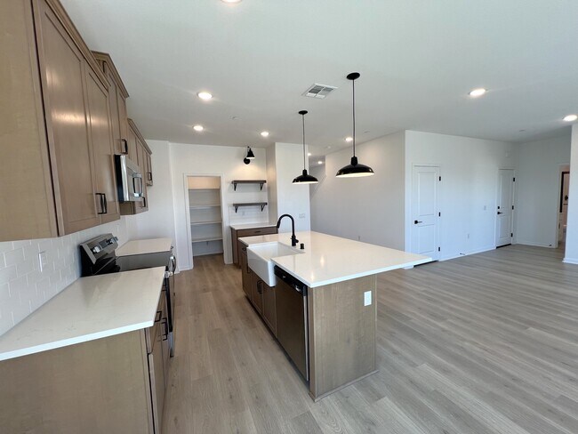 Building Photo - 6209 Caruso Ave