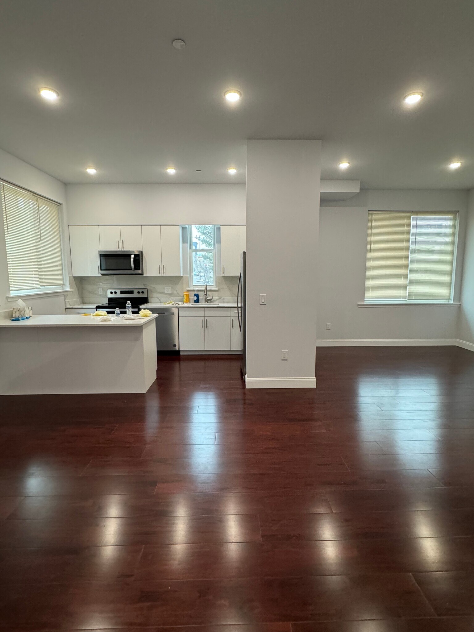 Building Photo - 1315 Ridge Ave