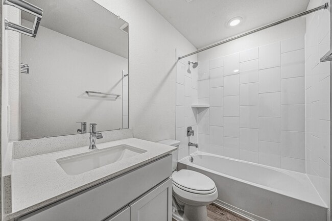 Building Photo - 3919 Langridge Dr