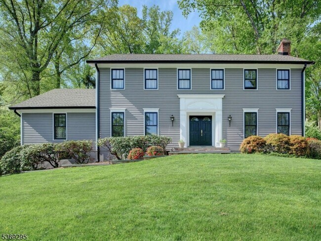 Primary Photo - 18 Armstrong Rd