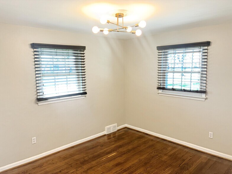 Building Photo - 1655 Hazel St