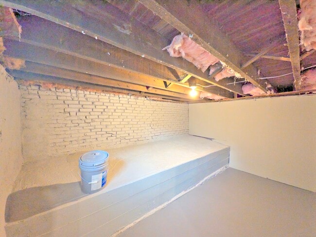 Building Photo - 8 Howard Ct