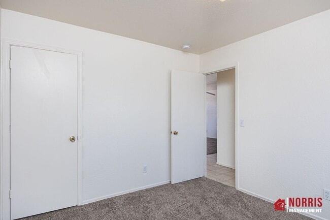 Building Photo - 9874 W Leander Dr