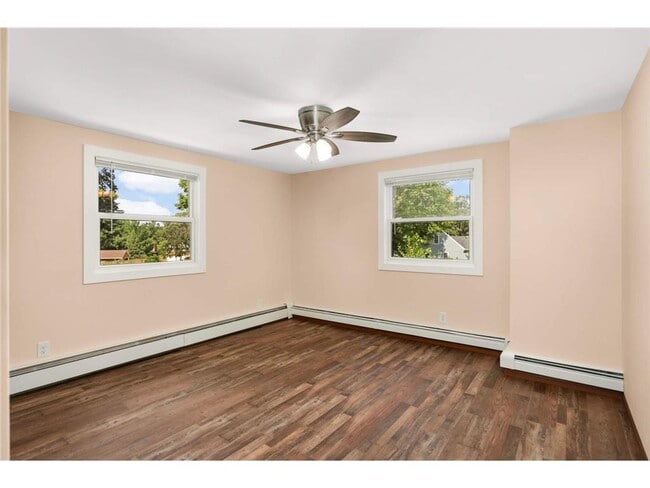 Building Photo - 1334 Hillcrest Dr NE