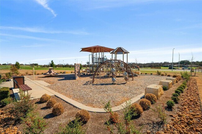 Building Photo - 2805 Moyer Ln