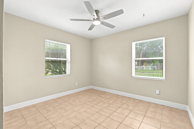 Building Photo - 1704 Paine Ave