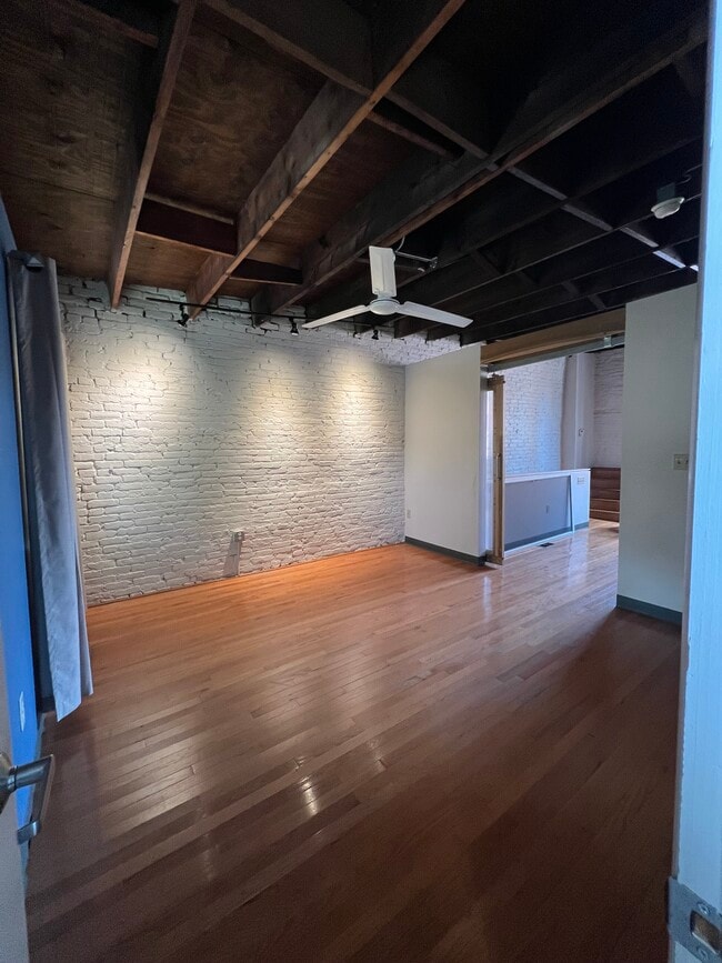 Building Photo - 2109 Larkins Way