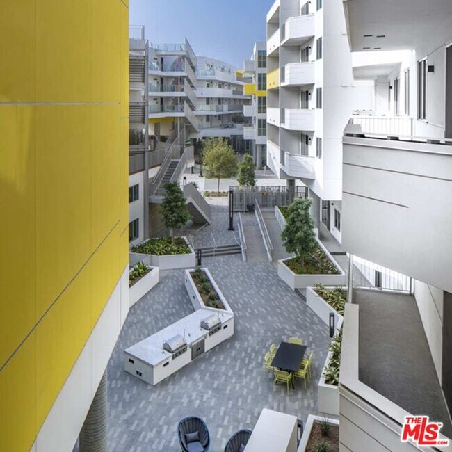 Building Photo - 2929 Pennsylvania Ave