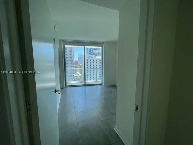 Building Photo - 1100 S Miami Ave