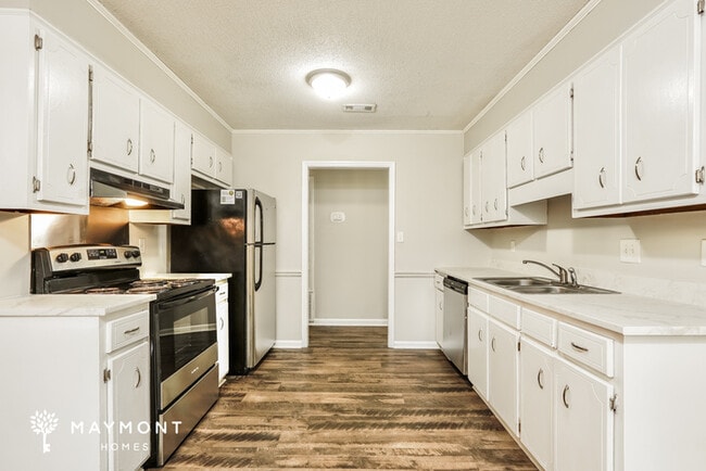 Building Photo - Quaint Ranch Style Home