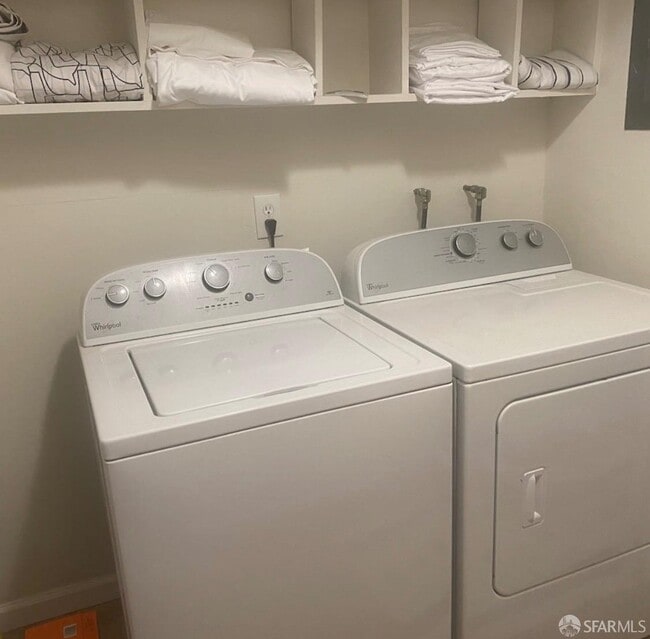 Building Photo - 4052 Costado Rd