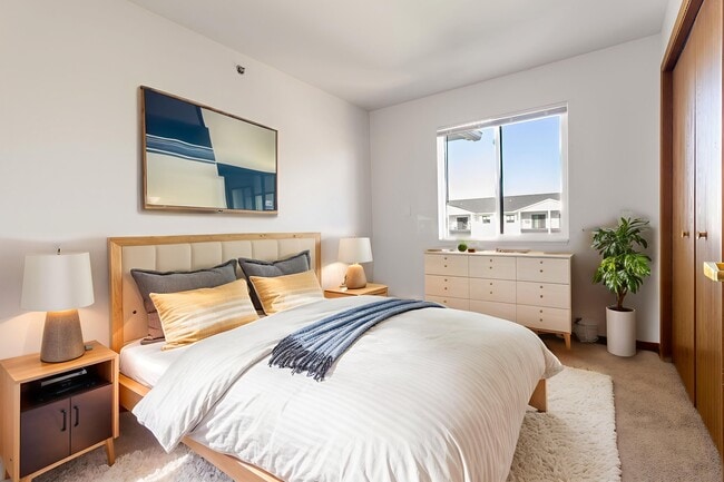 Building Photo - Colonial Meadows Senior Community