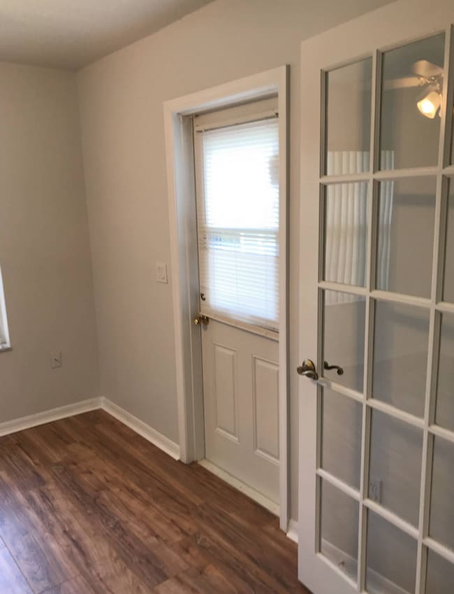 Building Photo - 38A Lindsay Dr