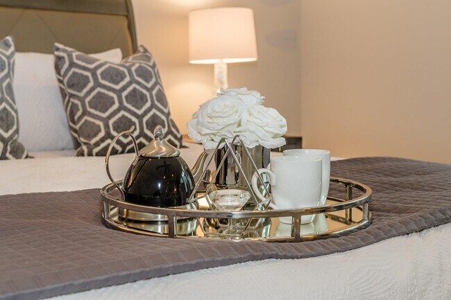 Building Photo - 5010 Ella Blvd