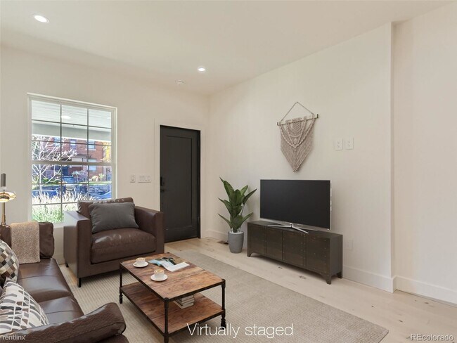 Building Photo - 1 br, 1 bath Condo - 11 Pennsylvania Street