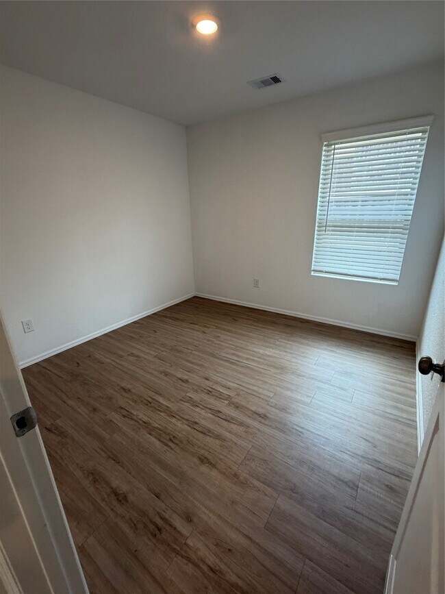 Building Photo - 27006 Winward Crk Trl