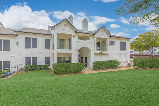 Building Photo - Eden Park at Bear Creek