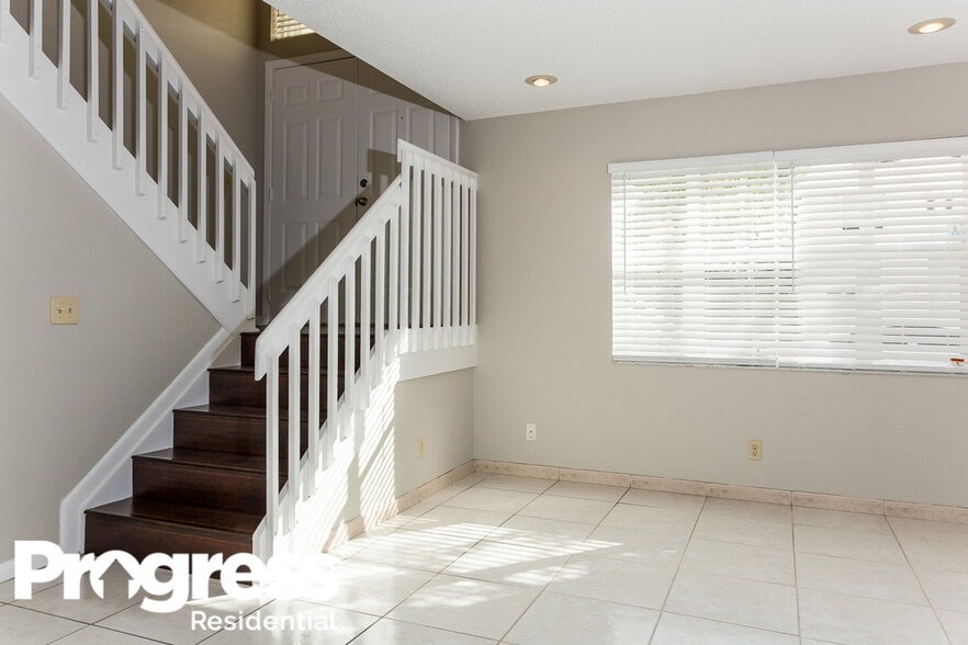 Building Photo - 6701 Fern St