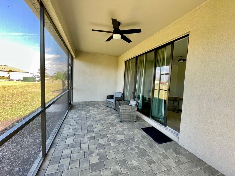 Building Photo - 5210 Coral Reef Way