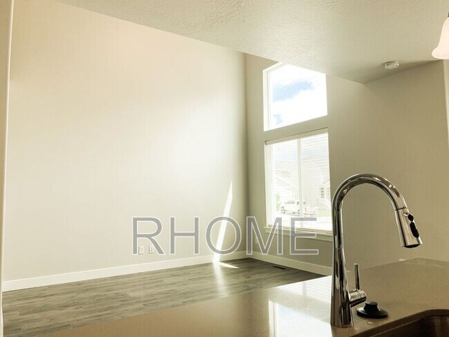 Building Photo - 5107 W Tyce Ln