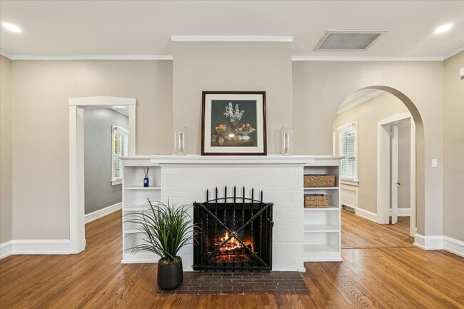 Building Photo - 1201 N McKinley Rd