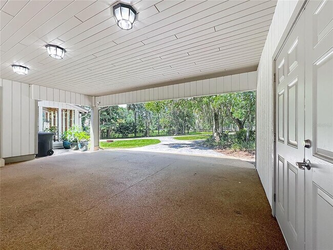 Building Photo - 4661 SW 7th Avenue Rd