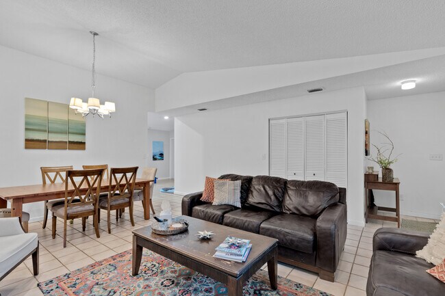 Building Photo - 15139 SW 92nd Terrace