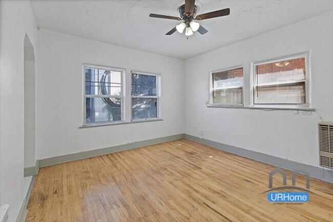 Building Photo - Charming Portland Studio – Prime Walkable Location, $1,100
