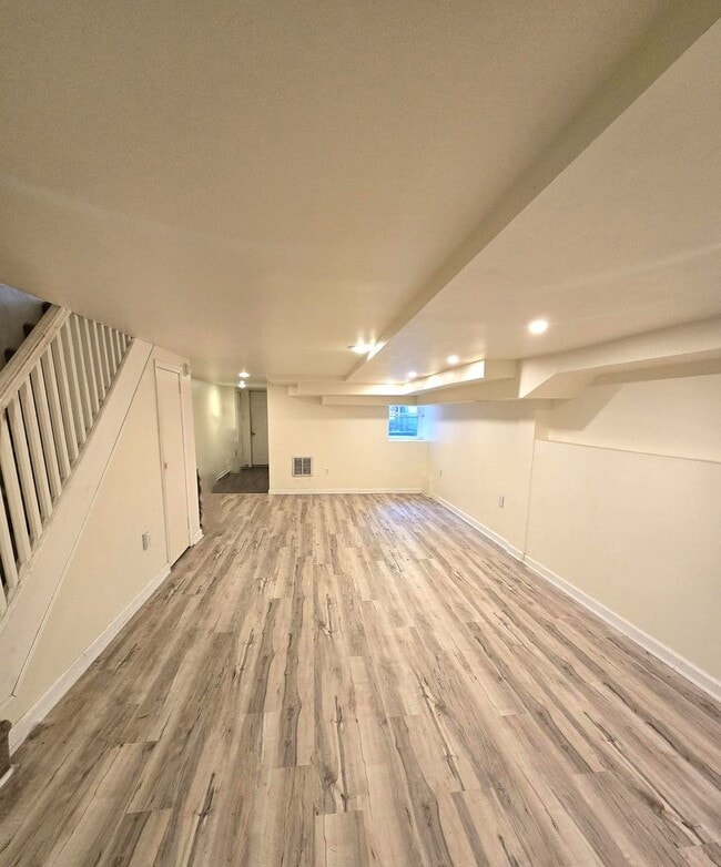 Building Photo - 3-Bedroom, 2-Bathroom in Brewers Hill