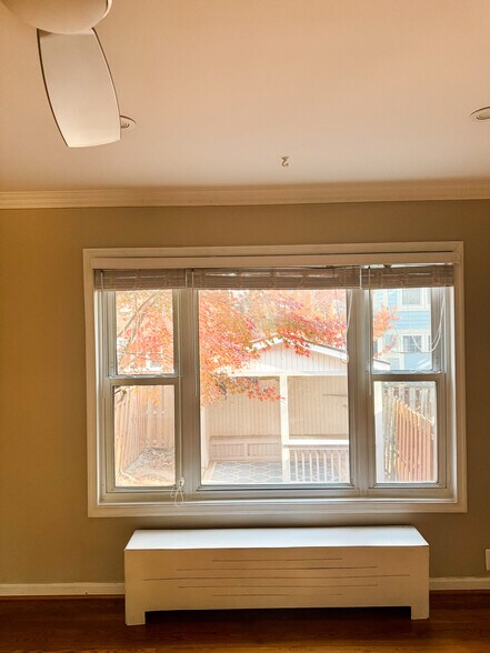 Building Photo - 2963 Sycamore St