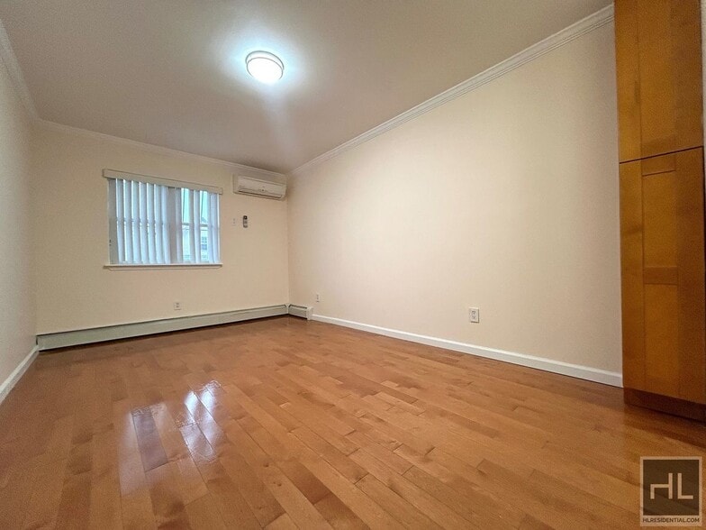 Building Photo - 70 STREET