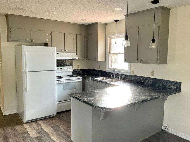 Building Photo - Home For Rent in Crouse NC