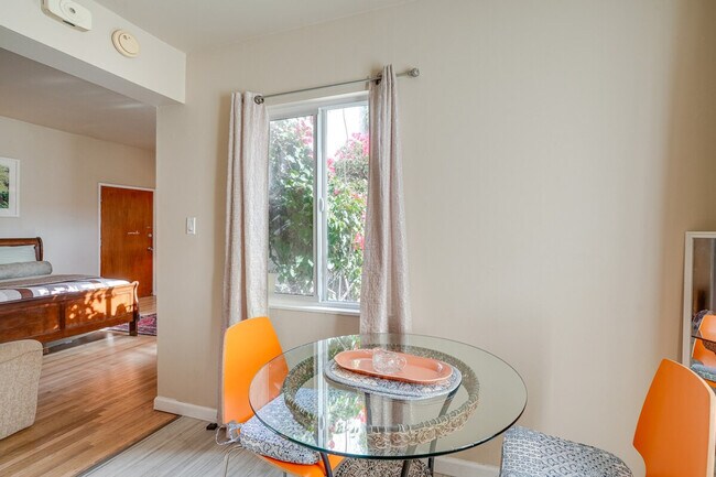 Building Photo - 3600 Grand Ave