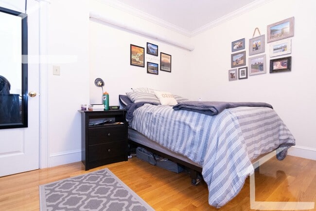 Building Photo - 19 Glenville Ave