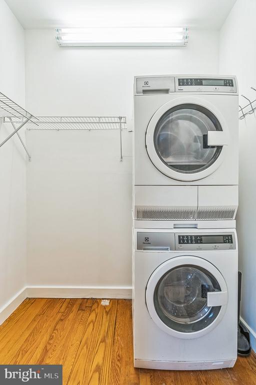 Building Photo - 5150 Ridge Ave