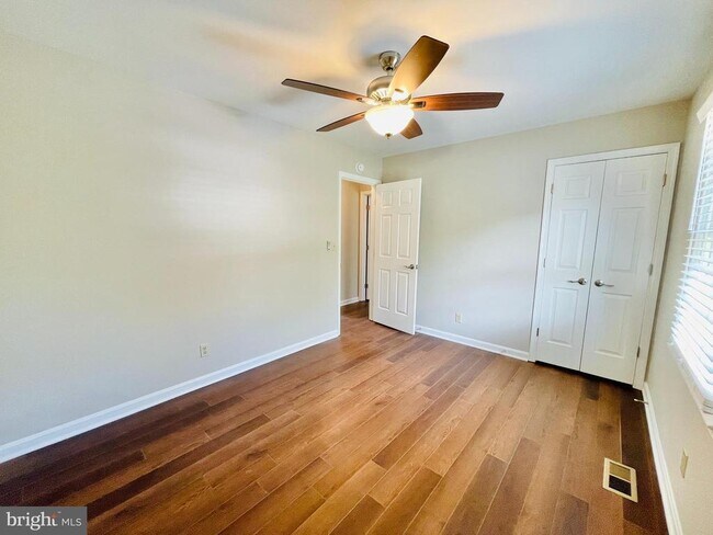 Building Photo - 2125 Aquia Dr