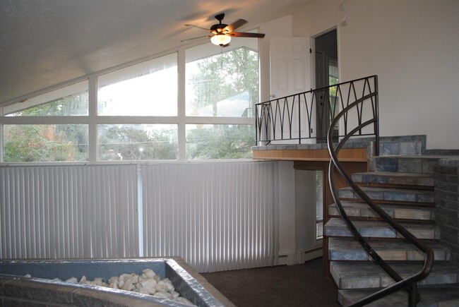Building Photo - 1221 La Veta Way