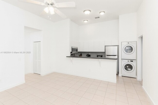 Primary Photo - 2516 Lincoln St