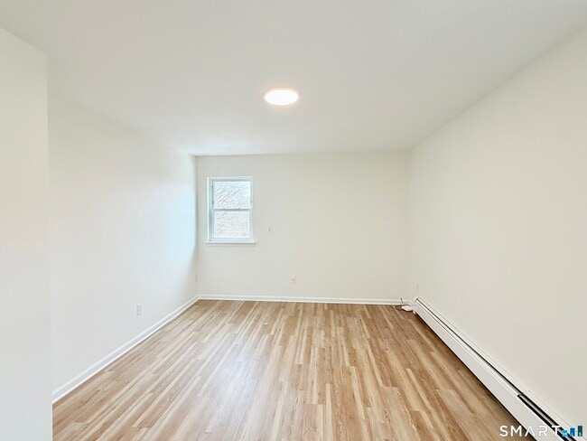 Building Photo - 76 Highland Ct