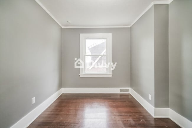 Building Photo - 450 Storer Ave