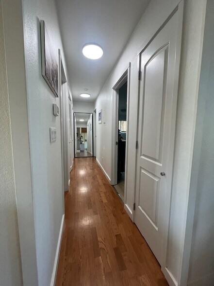 Building Photo - 2125 Dahl Ln