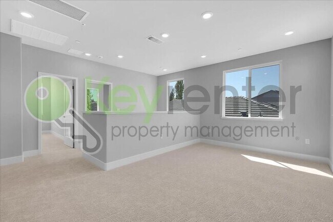 Building Photo - 1488 Westwind Wy