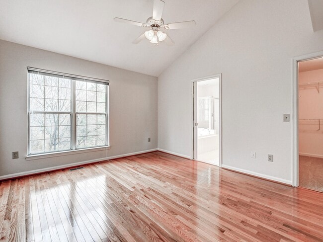 Building Photo - 11919 Thurloe Dr