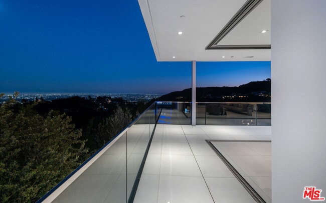 Building Photo - 7080 Mulholland Dr