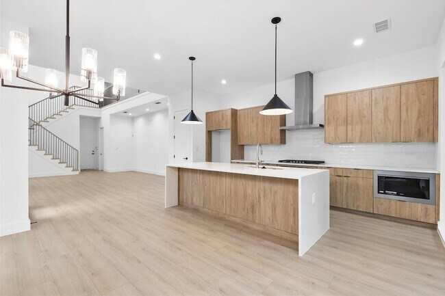 Building Photo - 2812 Guymon St