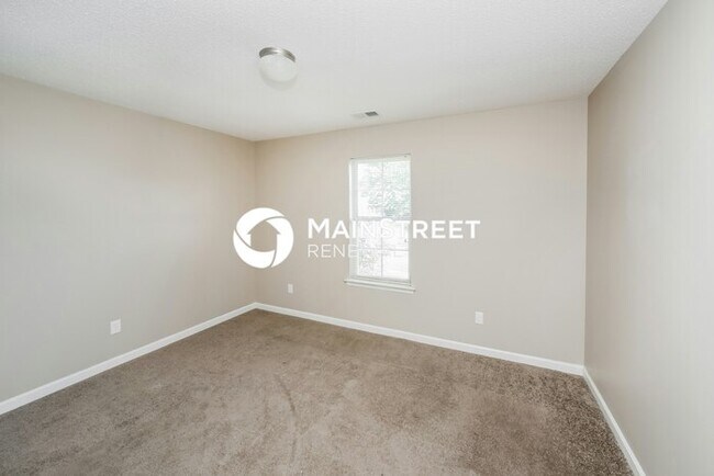 Building Photo - 3 Bedroom Pet-Friendly Home in Memphis, TN with Main Street Renewal