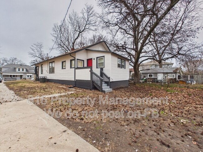 Building Photo - 641 S Huttig Ave