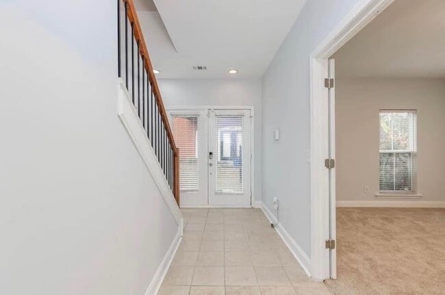 Building Photo - 5999 Brookside Oak Cir